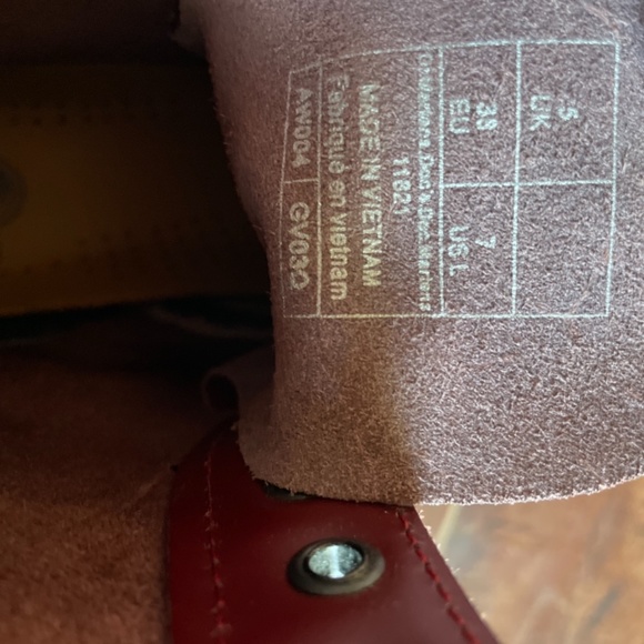 Dr. Martens burgundy combat boots size 7 - Picture 5 of 5